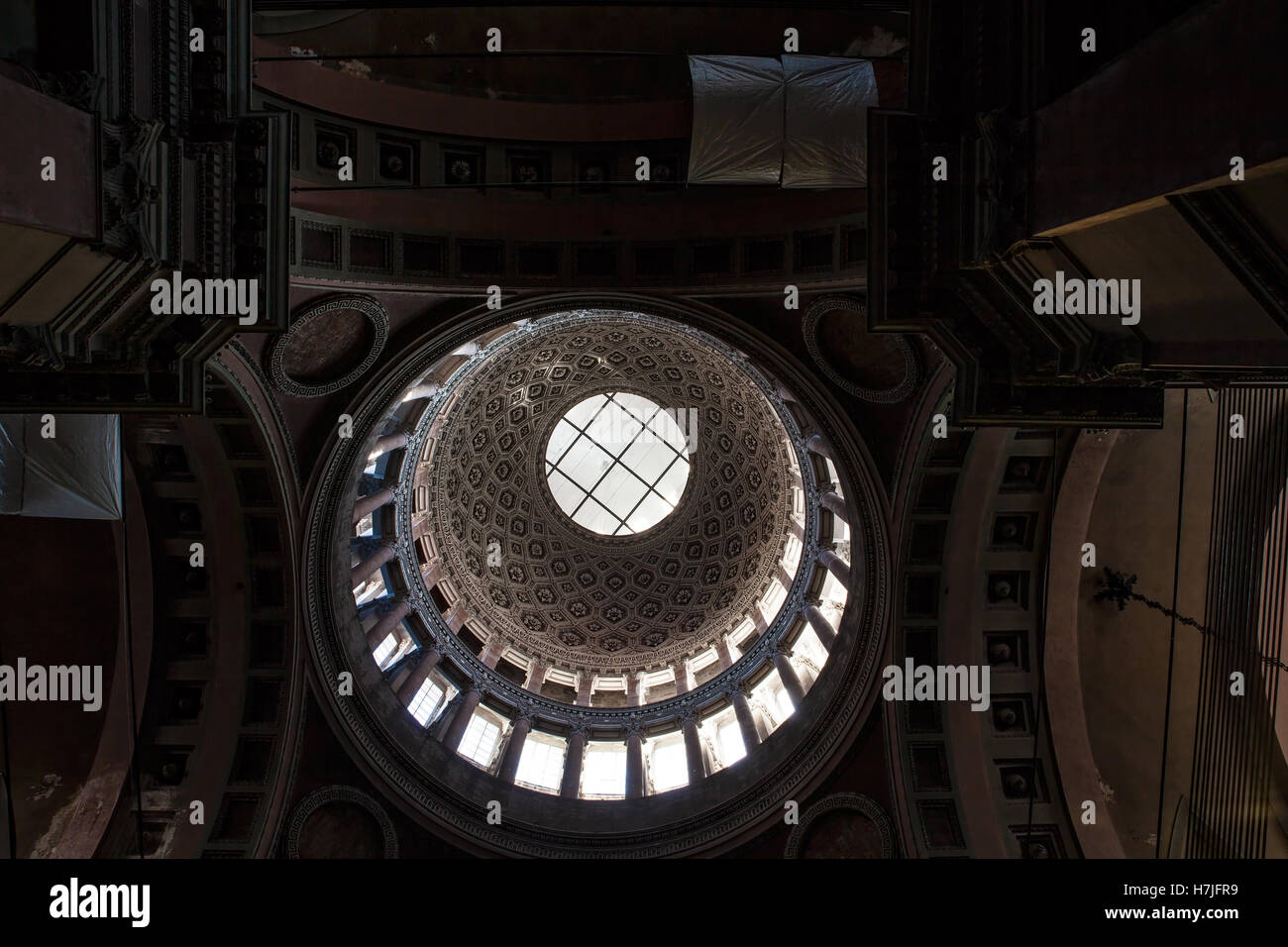 Interno la cupola di San Gaudenzio Basilica Chiesa Novara Italia Foto