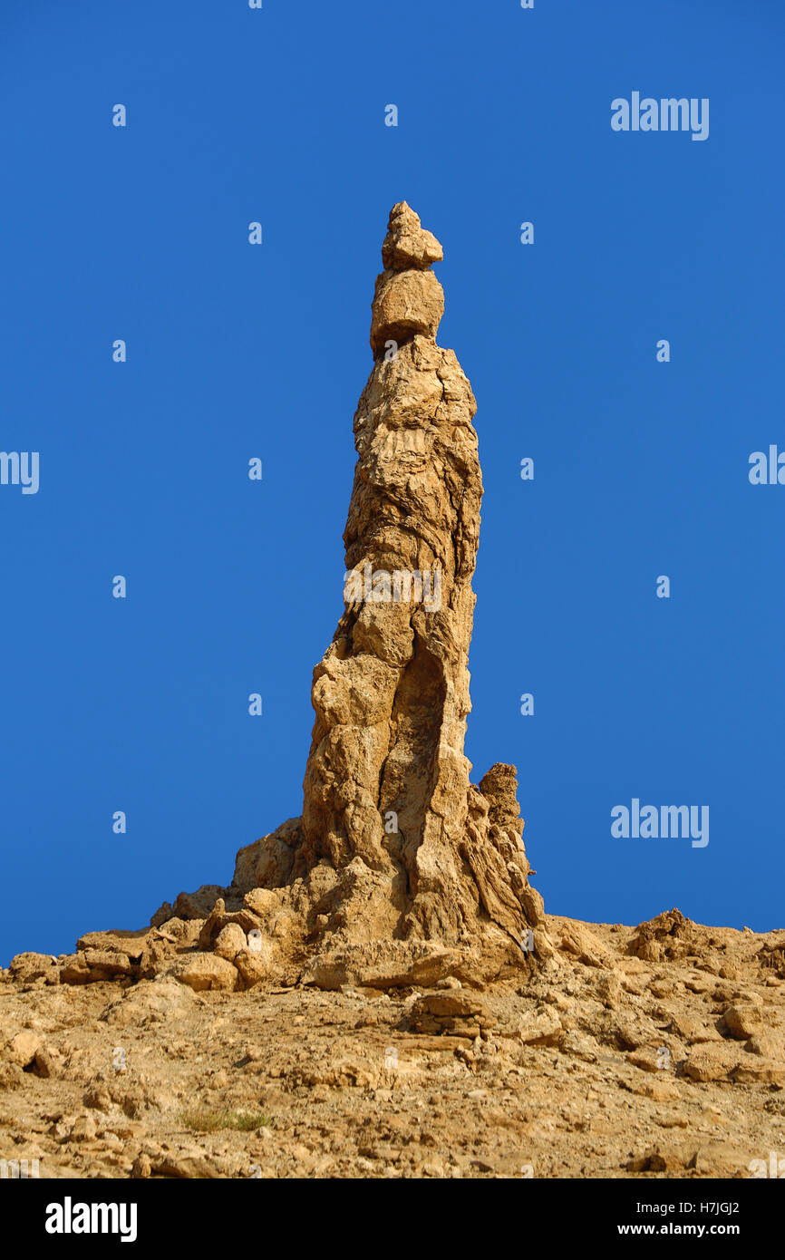 La moglie di Lot si Pilastro di sale formazione di roccia accanto al Mar Morto, Giordania Foto Stock