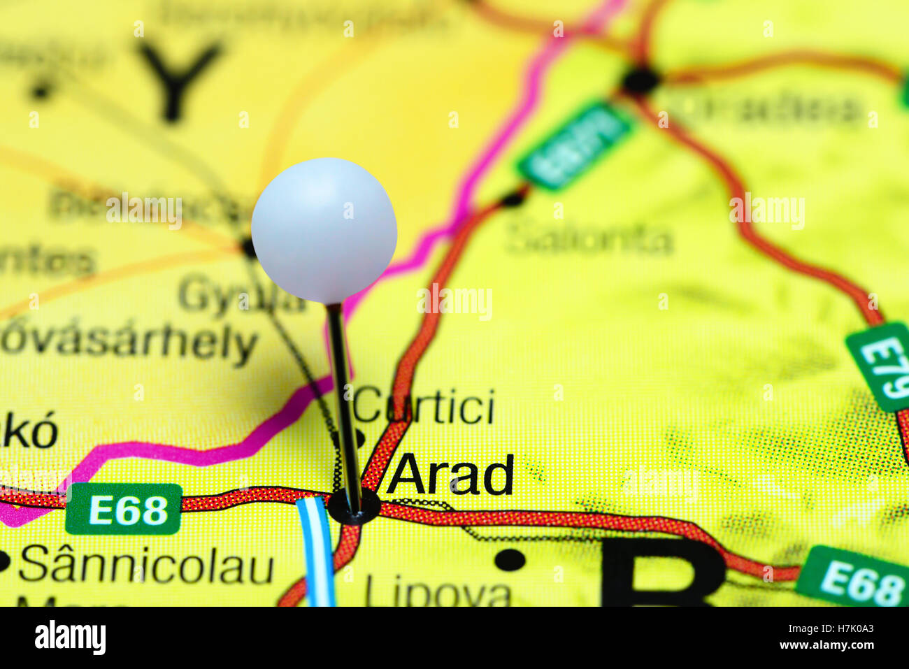 Arad imperniata su una mappa della Romania Foto Stock