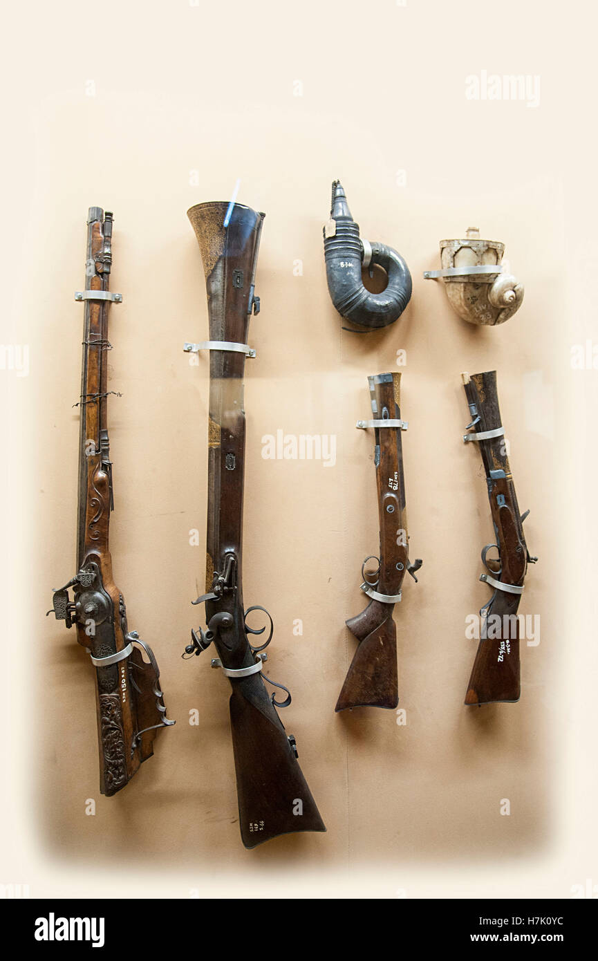 Xvii secolo pistole e rivoltelle in Salar Jung Museo Telangana Hyderabad india Foto Stock