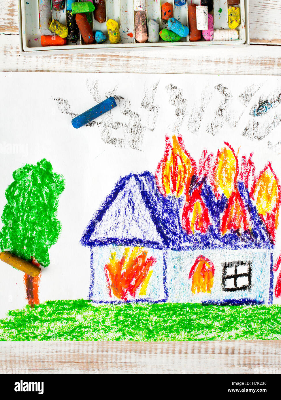 Disegno Colorato Casa In Fiamme Foto Stock Alamy