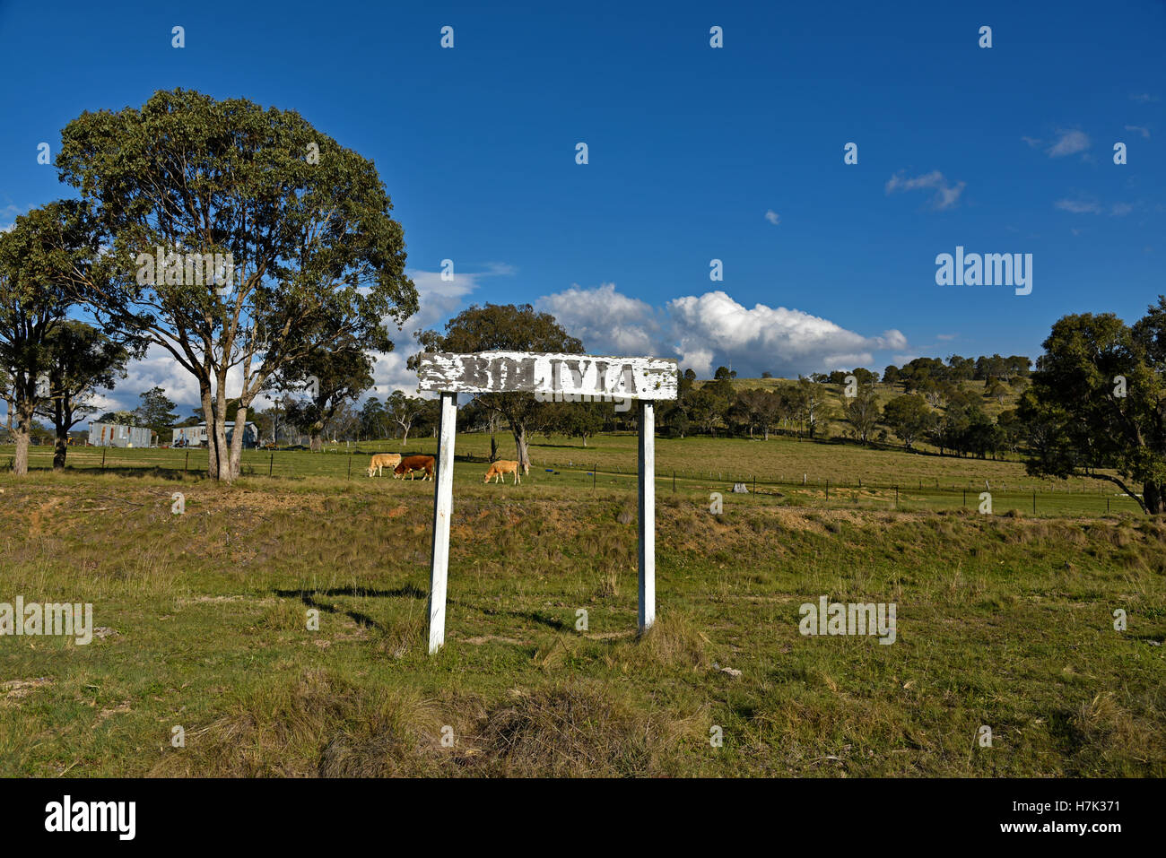 Cartello in abbandonate e Bolivia Stazione Ferroviaria nel New England nel nord del NSW ora un australiano rurale area agricola Foto Stock