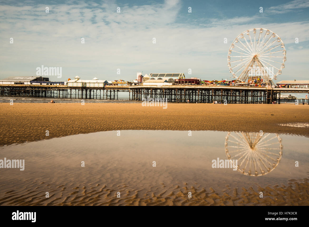 Riflesso nell'acqua Blackpool Inghilterra Ray Boswell Foto Stock