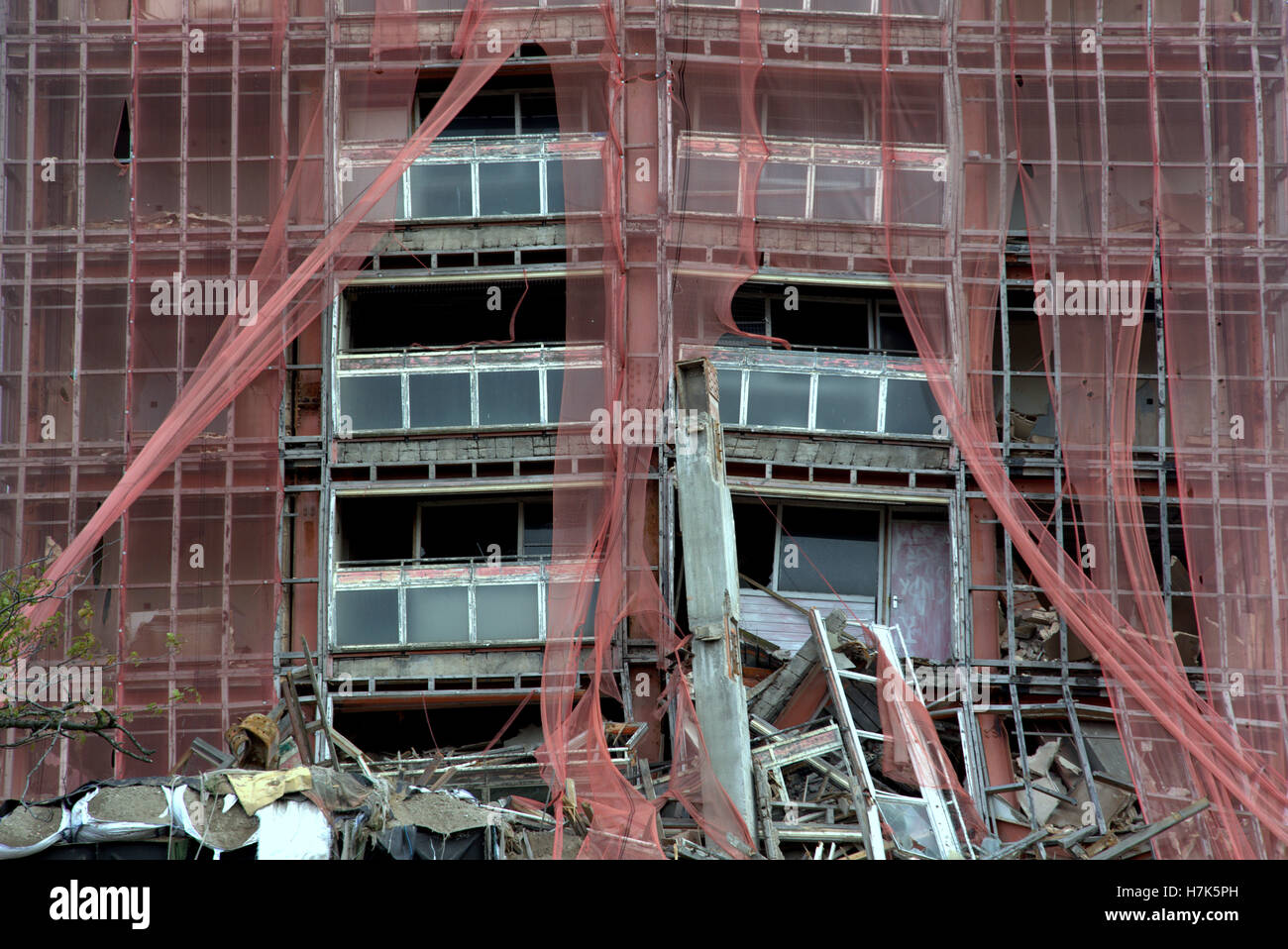 Red Road Appartamenti Glasgow demolizione del più alto appartamenti in Europa Foto Stock