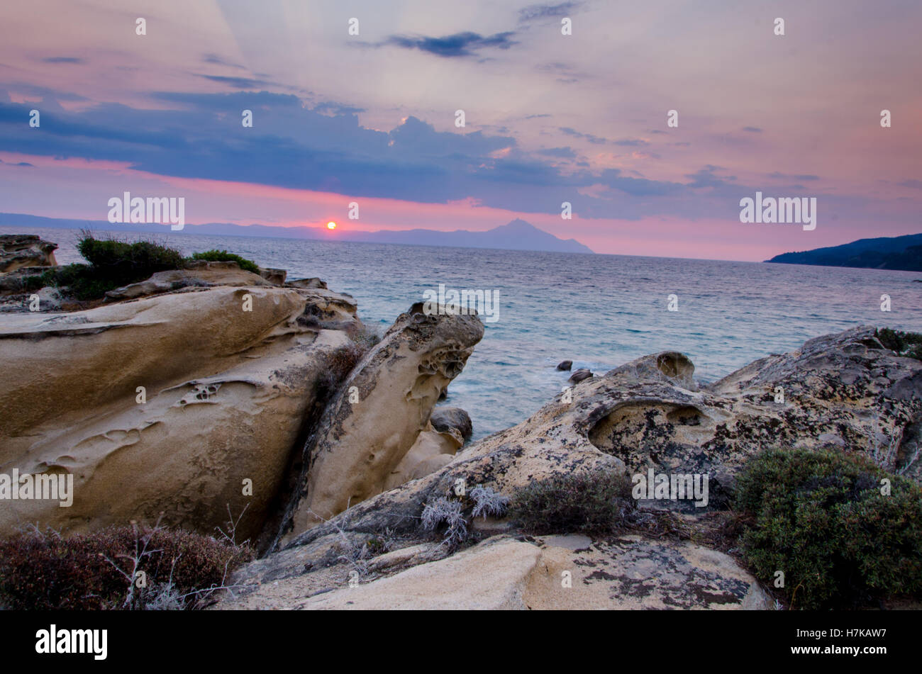 Sunrise seashore rocce vacanza mare paesaggio Foto Stock