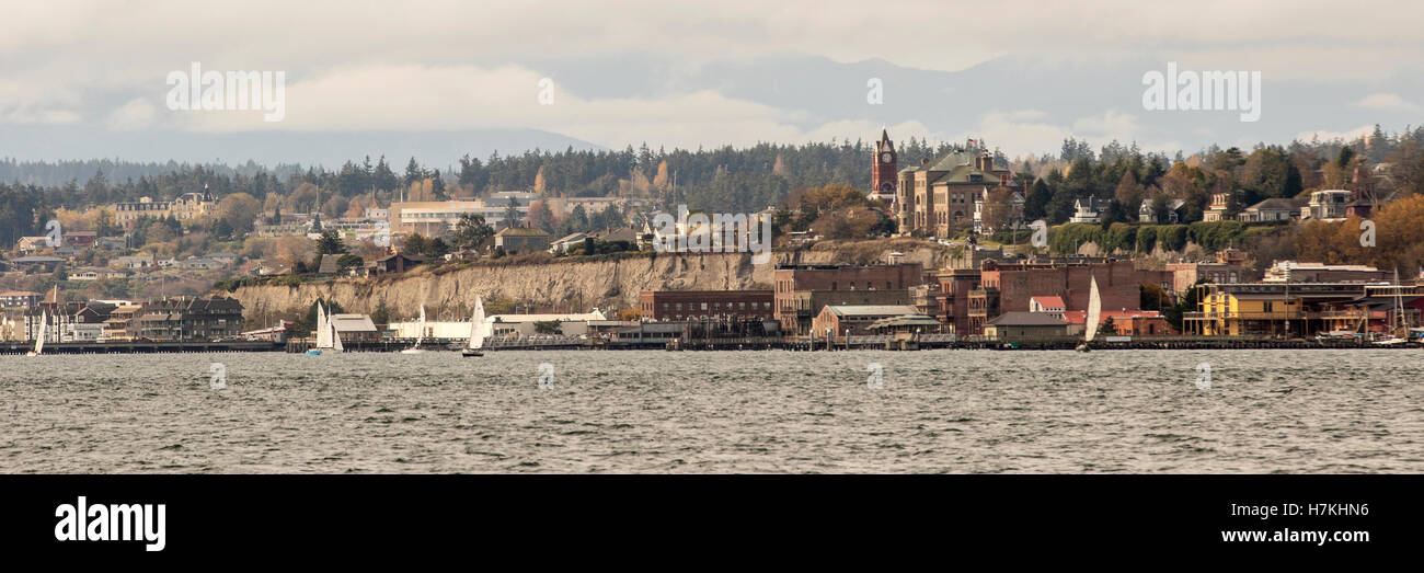 Port Townsend, Washington vista panoramica della città dall'acqua. Foto Stock