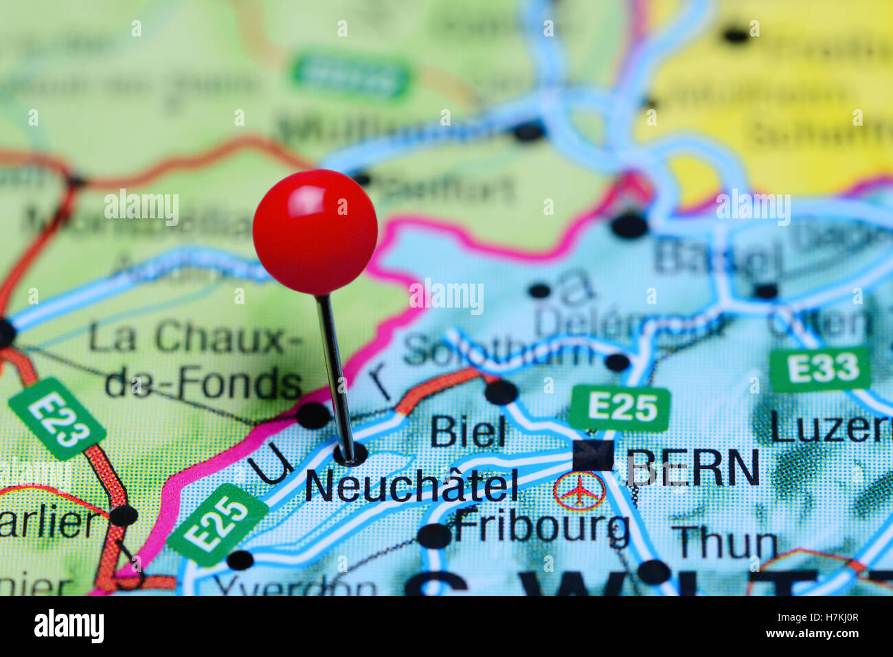 Neuchatel imperniata su una cartina della Svizzera Foto Stock