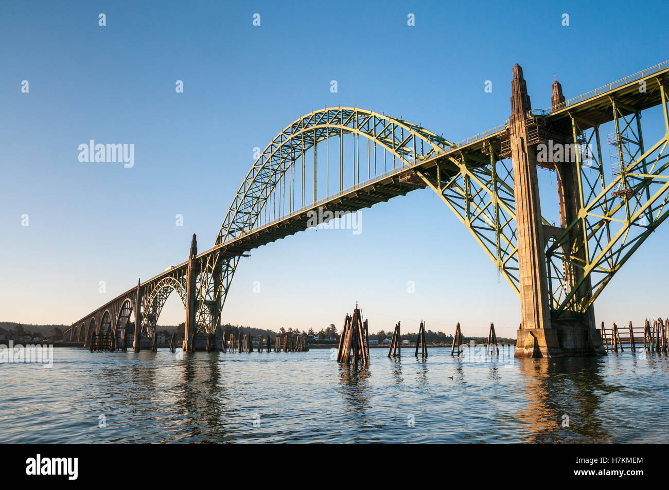 Yaquina Bay Bridge, Newport, central Oregon Coast, STATI UNITI D'AMERICA Foto Stock