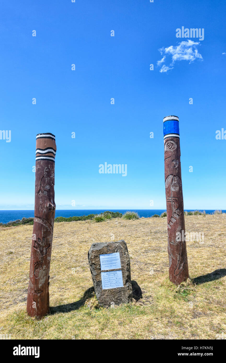 Benvenuto a Wodi-Wodi Dharawal e terra aborigena segno lungo la costa Kiama percorso, Illawarra Costa, Nuovo Galles del Sud, NSW, Australia Foto Stock
