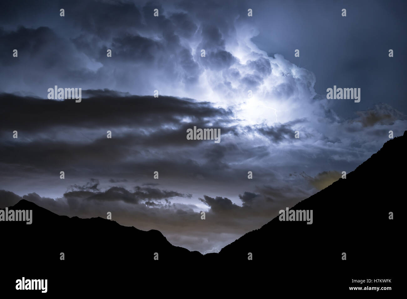 I temporali St Vincent, Valle d'Aosta, Italia, Alpi, Europa UE Foto Stock