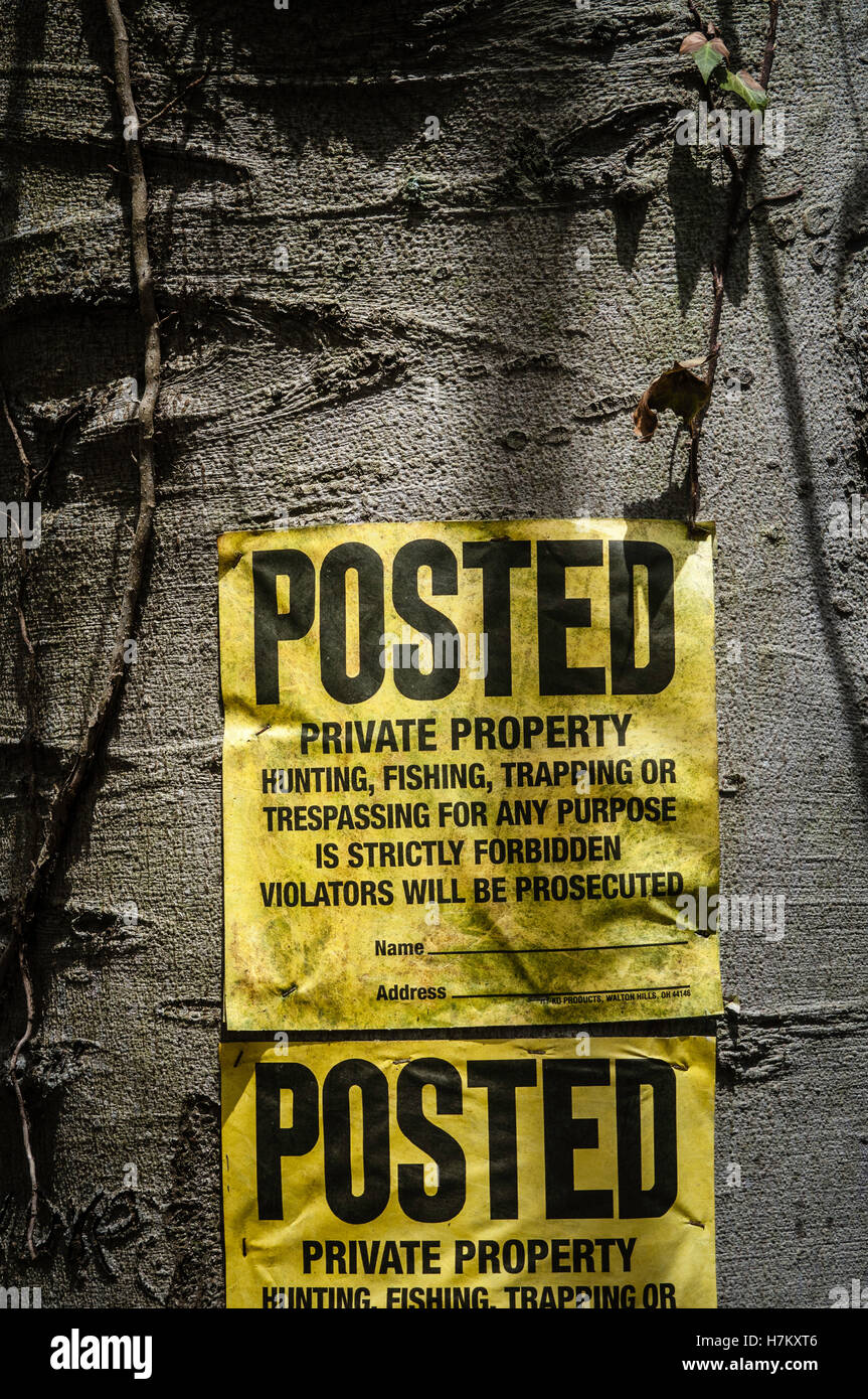 Cartelli di avvertimento, poster. Foto Stock