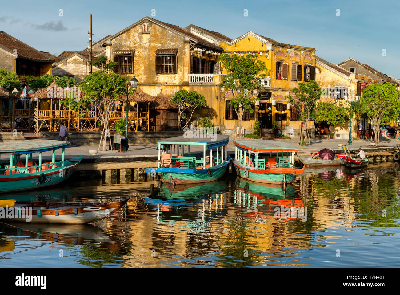 Riflessioni su Thu Bon River, Hoi An, Vietnam. Foto Stock