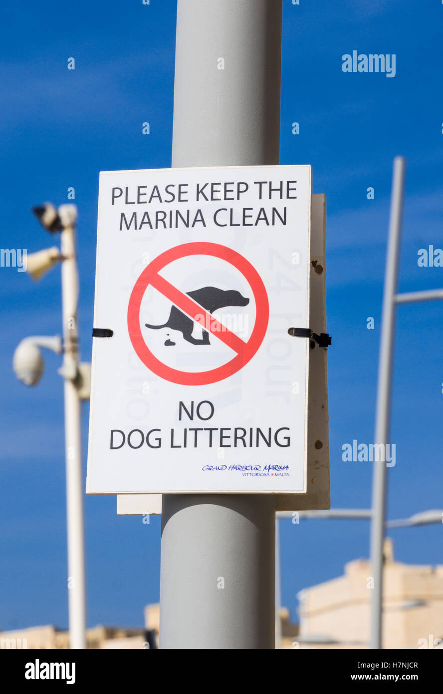 Malta, La Valletta, Grand Harbour - Birgu wharf o waterfront. No cani no figliata. Foto Stock