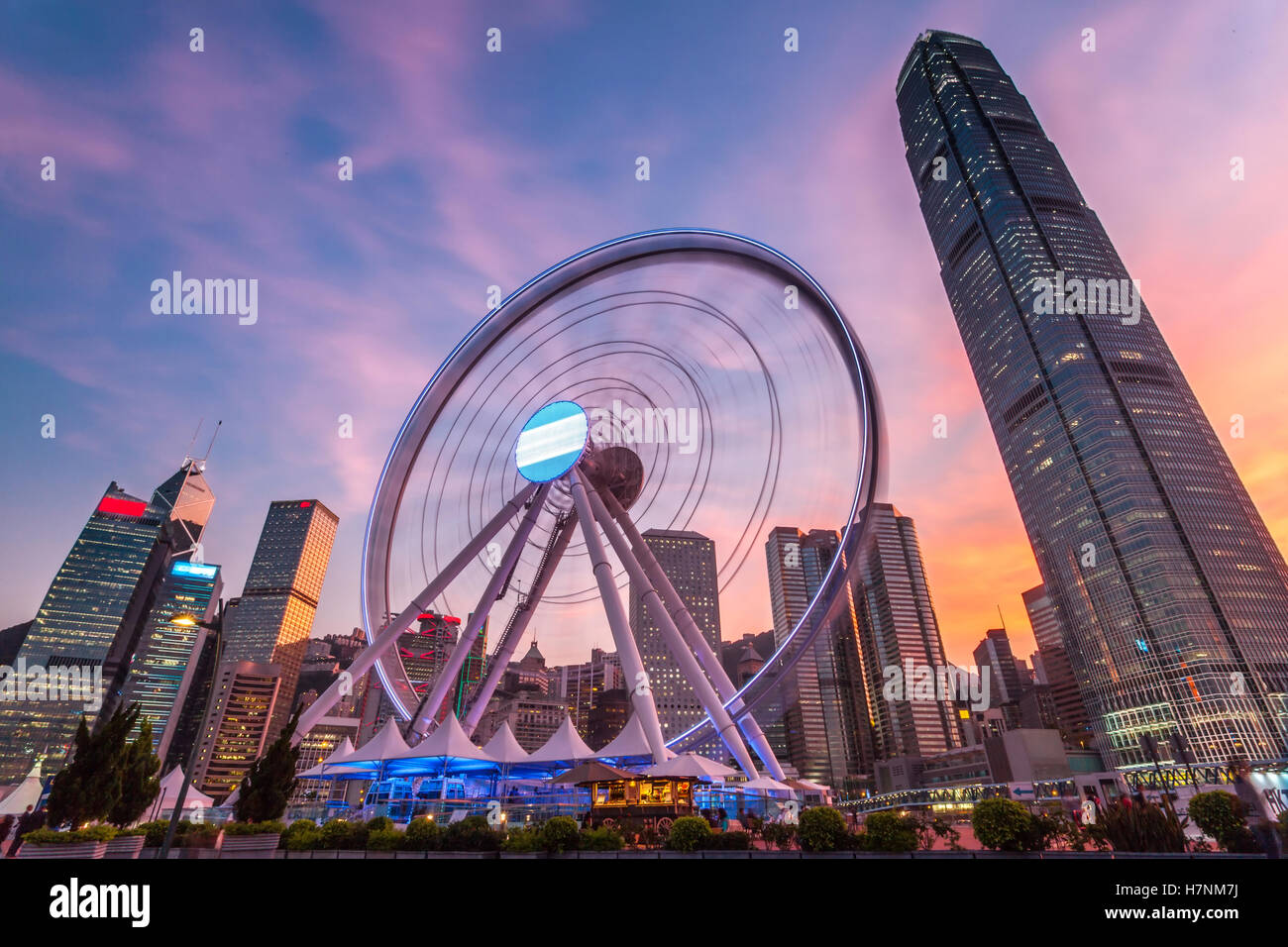 La Hong Kong ruota panoramica Ferris in sunset. Foto Stock