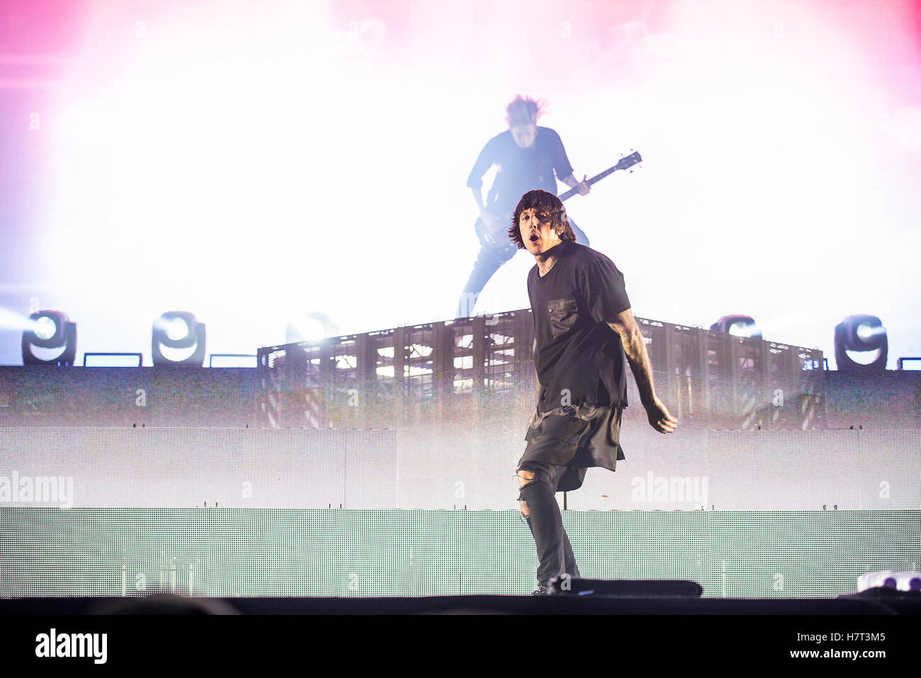 Manchester REGNO UNITO. 8 novembre 2016. Portare Me l'orizzonte eseguire al Manchester Arena sul loro headline tour 2016, Manchester 08/11/2016 Credit: Gary Mather/Alamy Live News Foto Stock