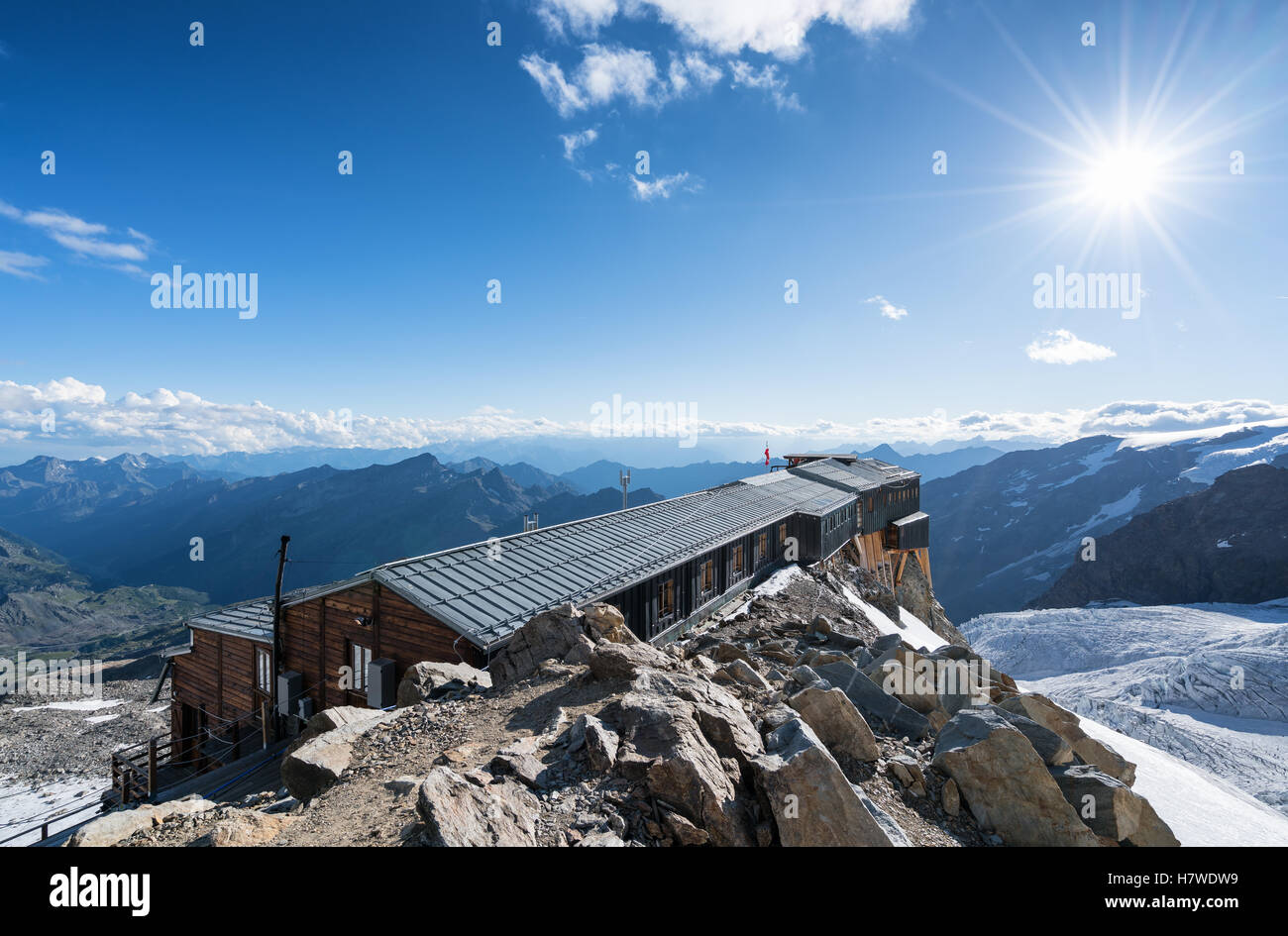 Capanna Gnifetti, Monte Rosa imponenti montagne, Staffal, Alpi, Italia, Europa, UE Foto Stock