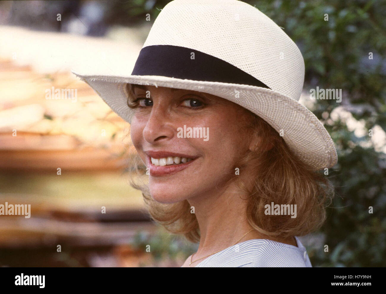 Tödliches Netz, (TÖDLICHES NETZ) D 1994, Regie: Vivian Naefe, SYDNE ROMA, Stichwort: ritratto, Hut Foto Stock