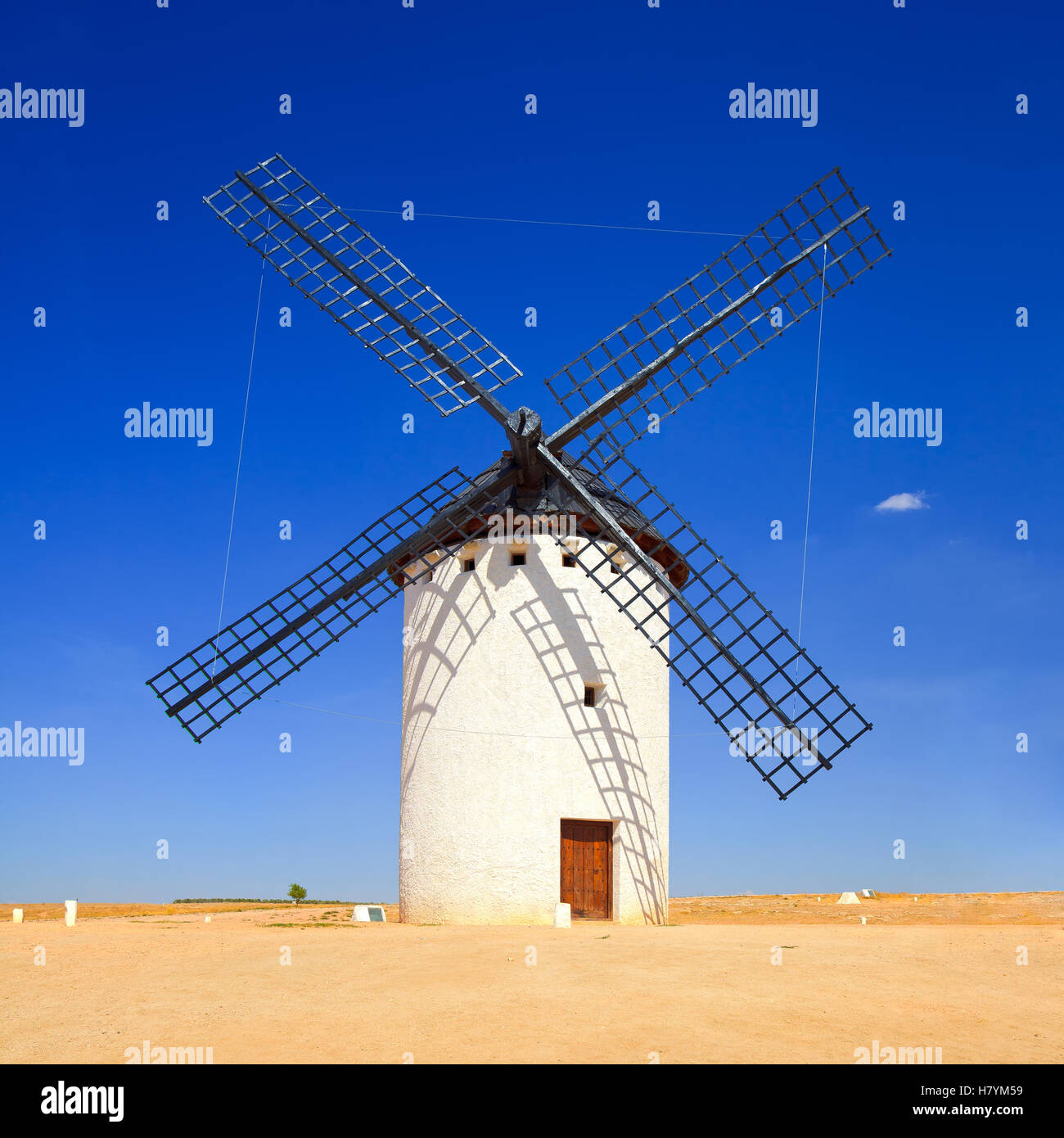 Cervantes Don Chisciotte mulino a vento, Alcazar de San Juan, Castiglia La Mancha, in Spagna, Europa Foto Stock