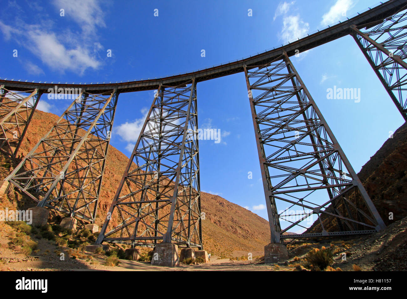 La Polvorilla viadotto, Tren a Las Nubes, a nord-ovest di Argentina Foto Stock