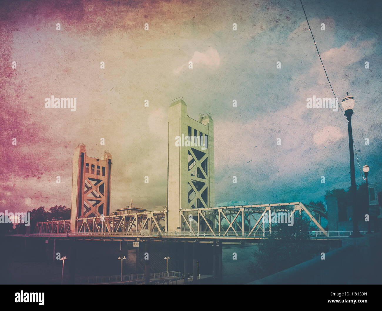 Il Tower Bridge in midtown Sacramento vicino a Old Sacramento il collegamento di West Sacramento al Midtown Sacramento. Foto Stock