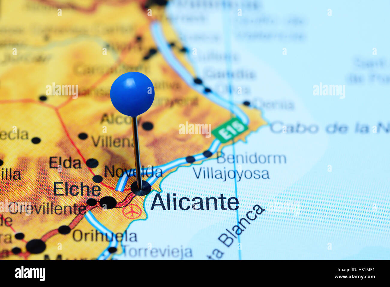 Alicante imperniata su una mappa della Spagna Foto Stock