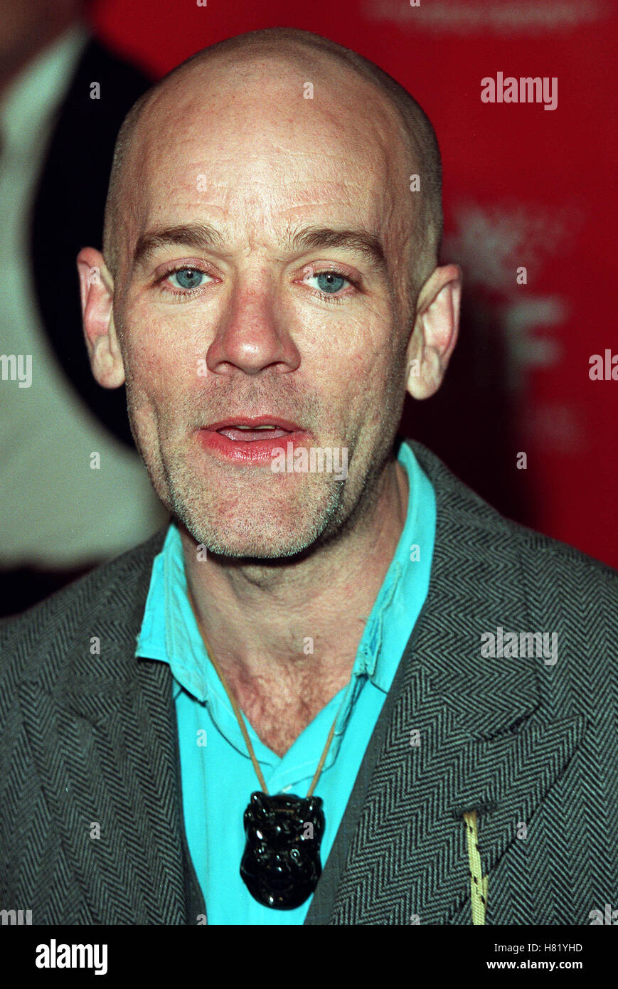 MICHAEL STIPE 'amore ROCKS' CONCERTO PER BONO Kodak Theatre Hollywood LA USA 14 febbraio 2002 Foto Stock