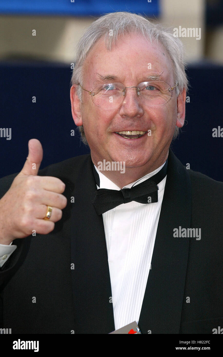 PETE WATERMAN TV BAFTA AWARDS Theatre Royal Drury Lane Londra Inghilterra 20 aprile 2002 Foto Stock