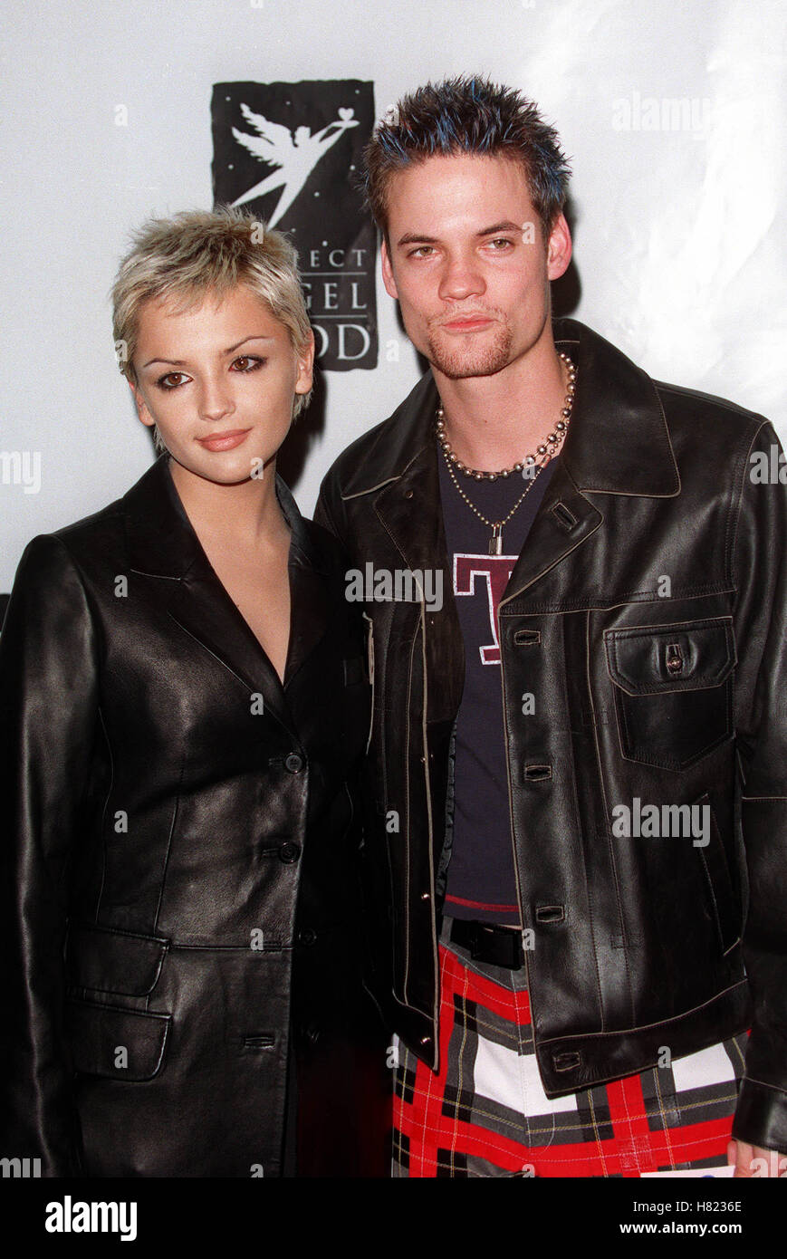 RACHEL LEIGH COOK SHANE WEST DEVINE DESIGN 2000 GALA PACIFIC DESIGN CENTER DI BEVERLY HILLS LA USA 30 Novembre 2000 Foto Stock