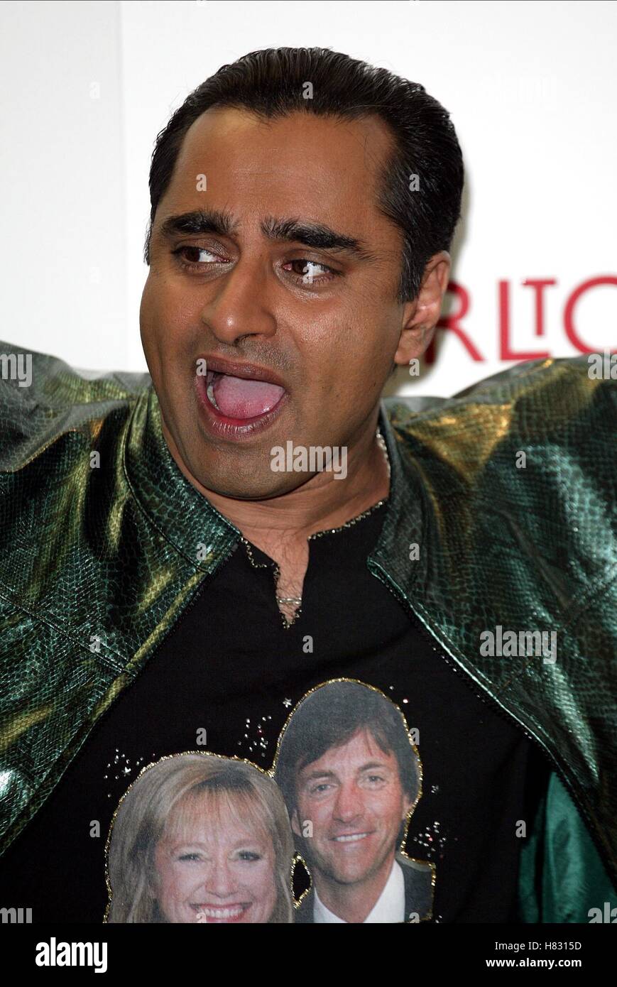 SANJEEV BHASKAR SOAP AWARDS 2002 BBC Television Centre di Londra Inghilterra 18 Maggio 2002 Foto Stock