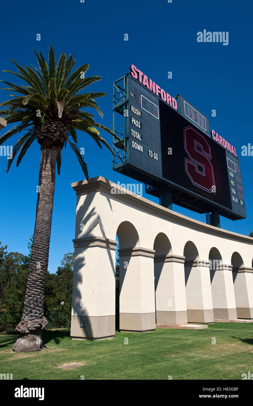 Il 4 settembre 2010; Stanford, CA, Stati Uniti d'America; vista generale della Stanford Stadium prima che il gioco tra la Stanford il cardinale e la stato di Sacramento calabroni. Foto Stock