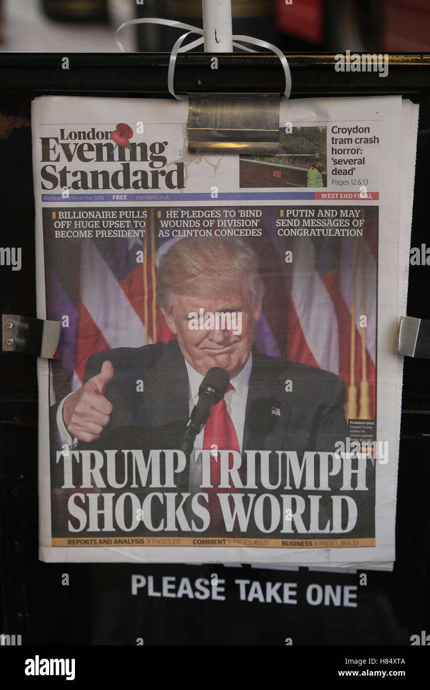 London Evening Standard annuncia la vittoria di Donald Trump sulla sua pagina anteriore, sul display in Oxford Street a Londra. Foto Stock