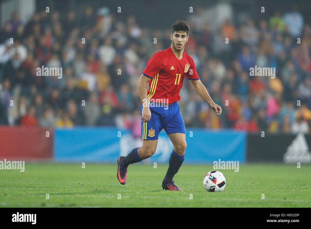 L'Estadio Municipal Pasaron, Pontevedra, Spagna. 10 ottobre, 2016. Marco Asencio (ESP), Ottobre 10, 2016 - Calcetto : UEFA Under campionato turno di qualificazione match tra U21 Spagna 5-0 U21 Estonia al Estadio Municipal Pasaron, Pontevedra, Spagna. © Mutsu Kawamori/AFLO/Alamy Live News Foto Stock