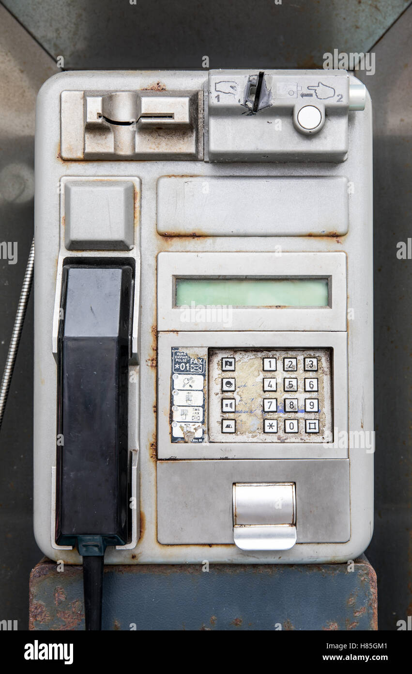 Casella di telefono arrugginito Foto Stock