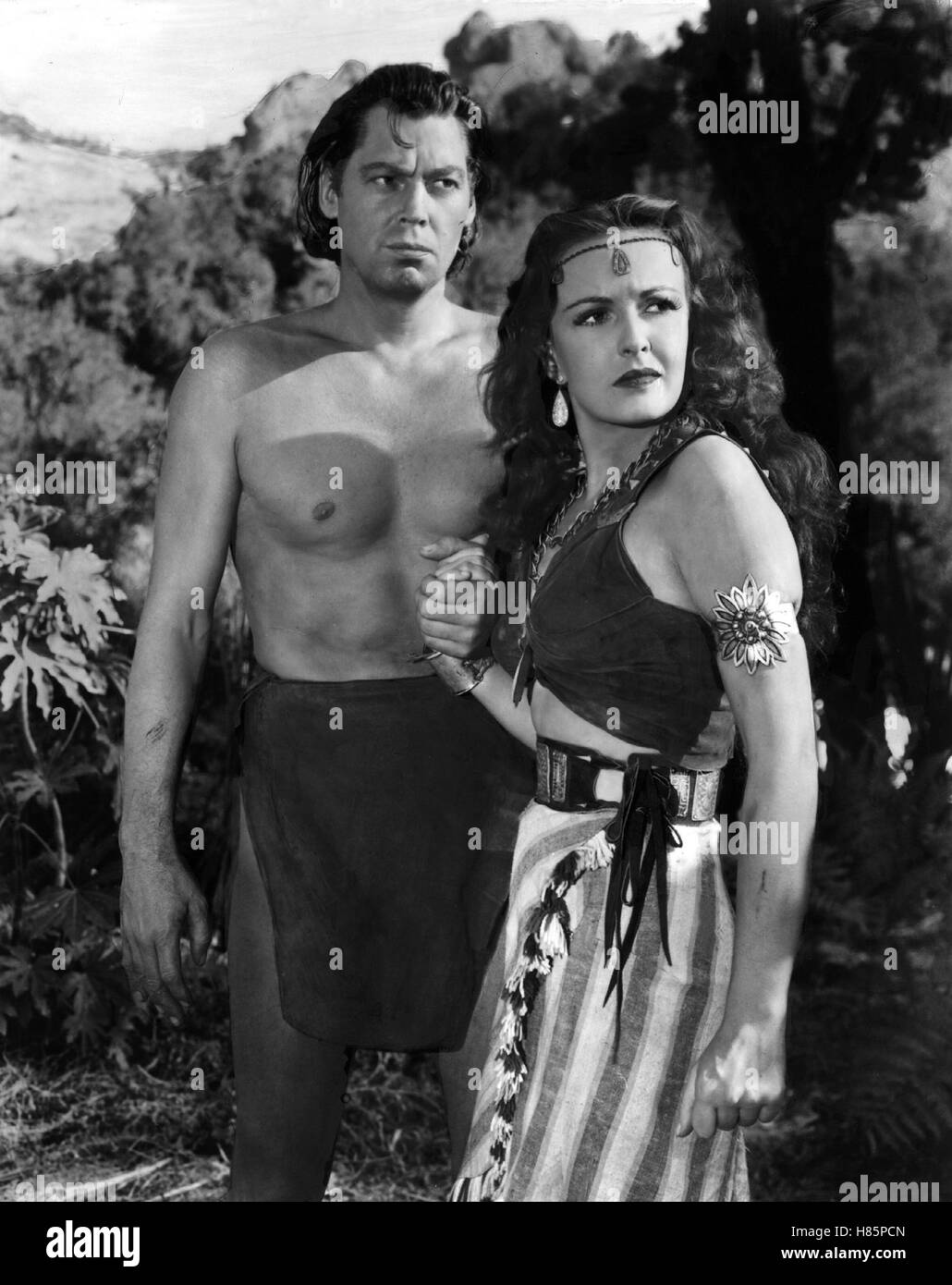 Tarzan und die nazisti, (TARZAN TRIONFA) USA 1943 s/w, Regie: Wilhelm Thiele, JOHNNY WEISSMÜLLER, FRANCES GIFFORD Foto Stock