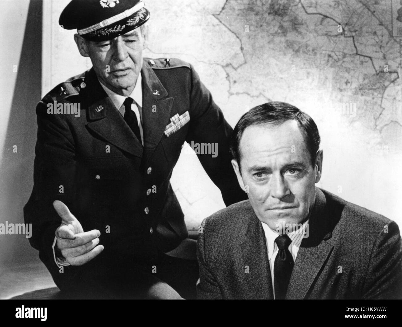 Spione unter sich, (GUERRE secernono)-F-D 1965, Regie: Terence Young, W. Klingler, Robert Ryan, Henry Fonda Foto Stock