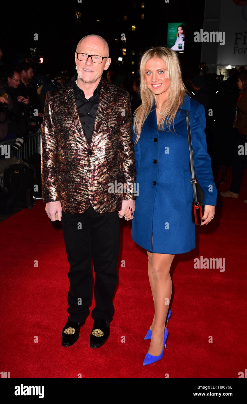 John Caudwell e Kate Caudwell frequentando il 100 STRADE UK Premiere al BFI Southbank di Londra. Stampa foto di associazione. Picture Data: martedì 8 novembre 2016. Foto di credito dovrebbe leggere: Ian West/PA FILO Foto Stock