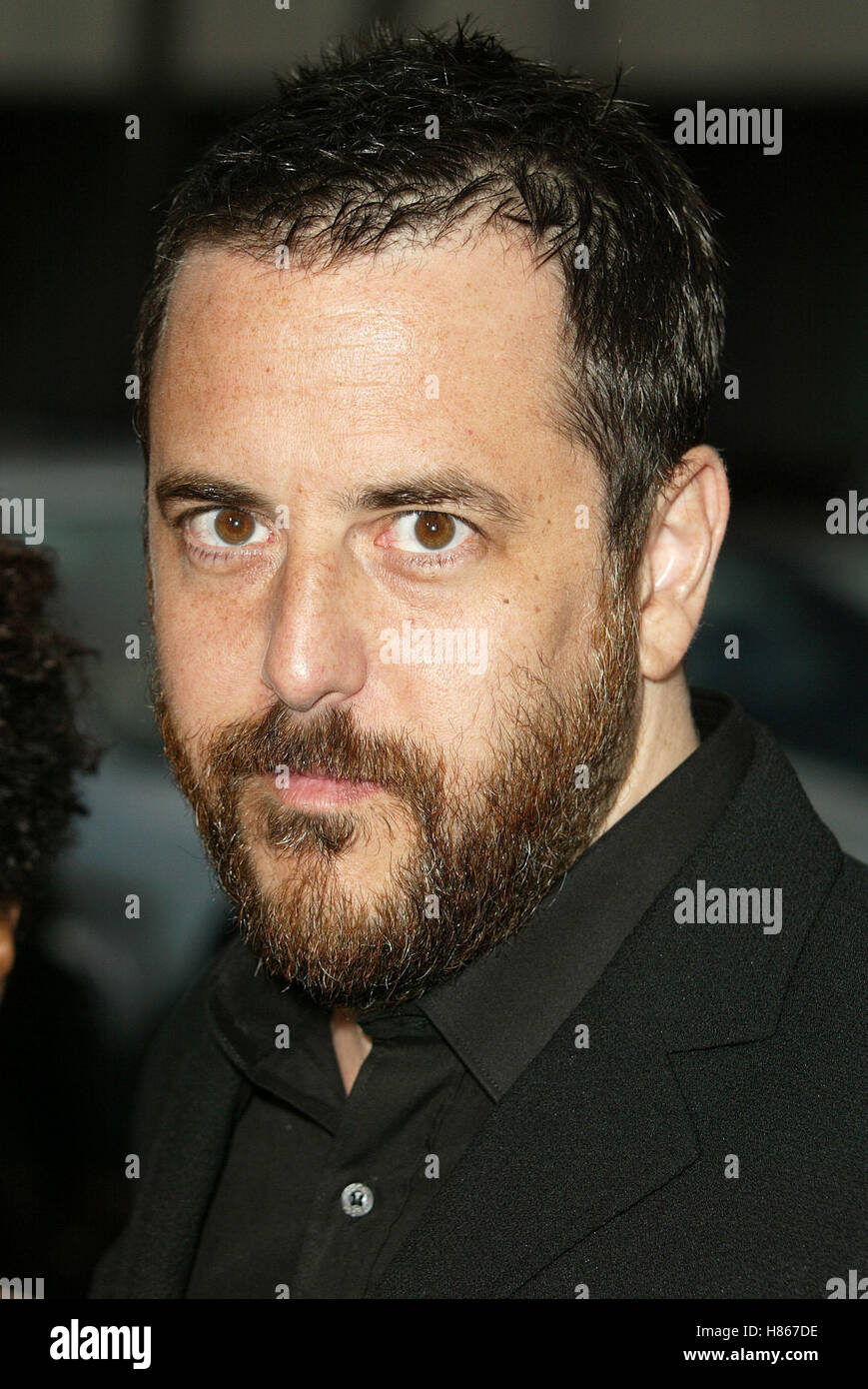 MARK ROMANEK uno ora PHOTO PREMIERE LA BEVERLY HILLS LOS ANGELES STATI UNITI D'AMERICA 22 Agosto 2002 Foto Stock