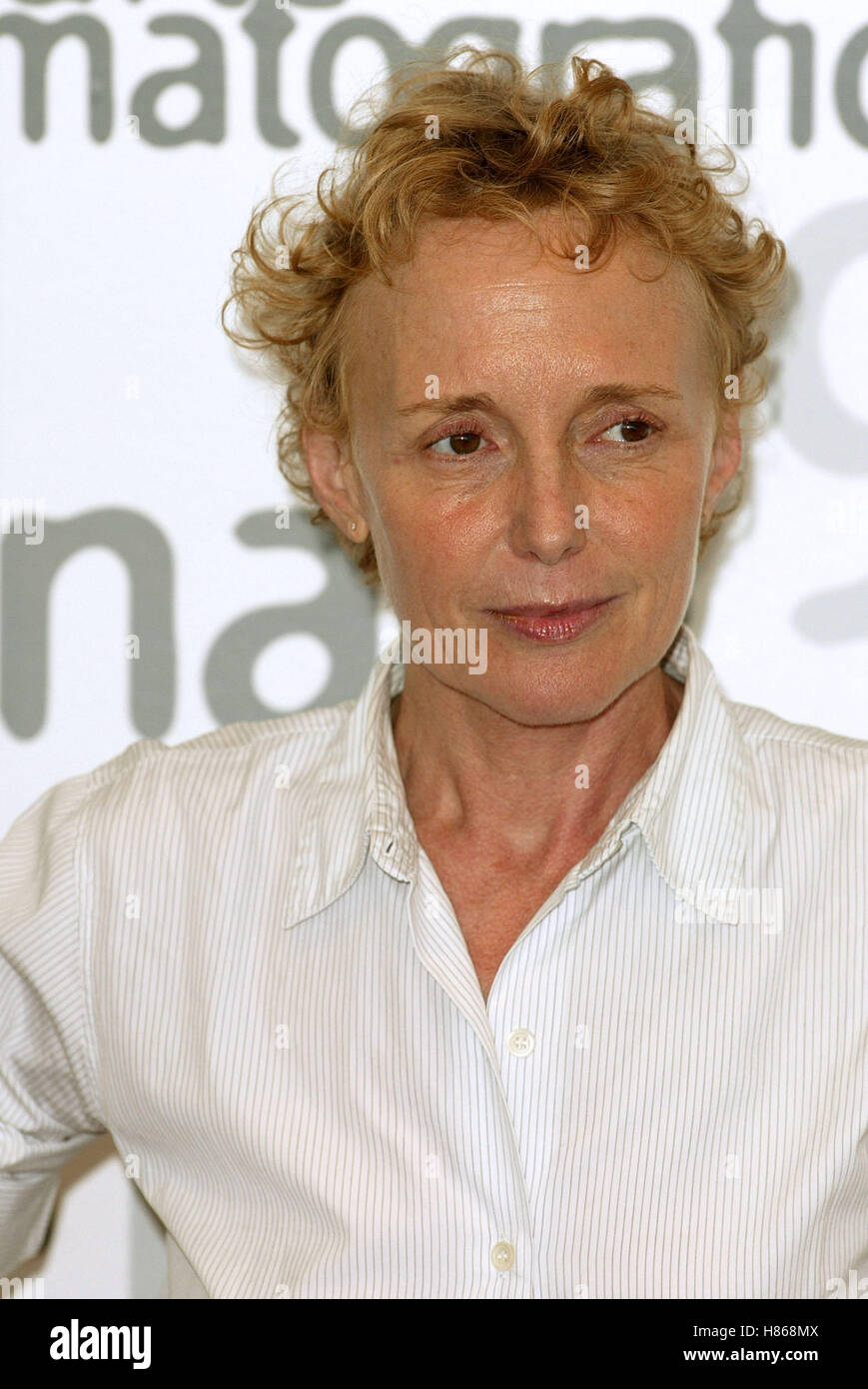 CLAIRE DENIS VENDREDI SOIR PHOTOCALL FESTIVAL DEL CINEMA DI VENEZIA VENEZIA ITALIA 01 Settembre 2002 Foto Stock