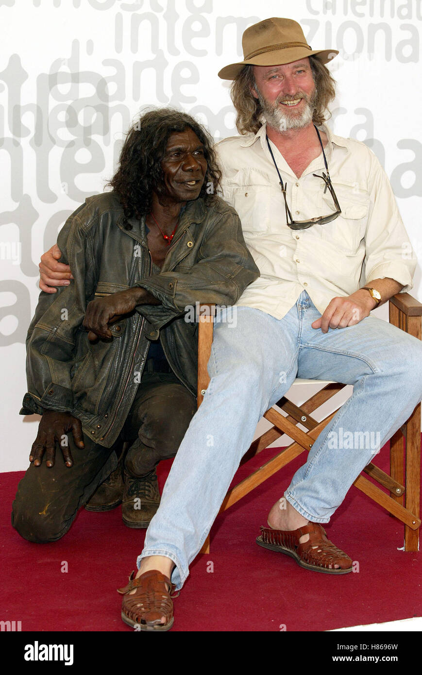 DAVID GULPILIL & Rolf De Heer il tracker PHOTOCALL FESTIVAL DEL CINEMA DI VENEZIA VENEZIA ITALIA 06 Settembre 2002 Foto Stock