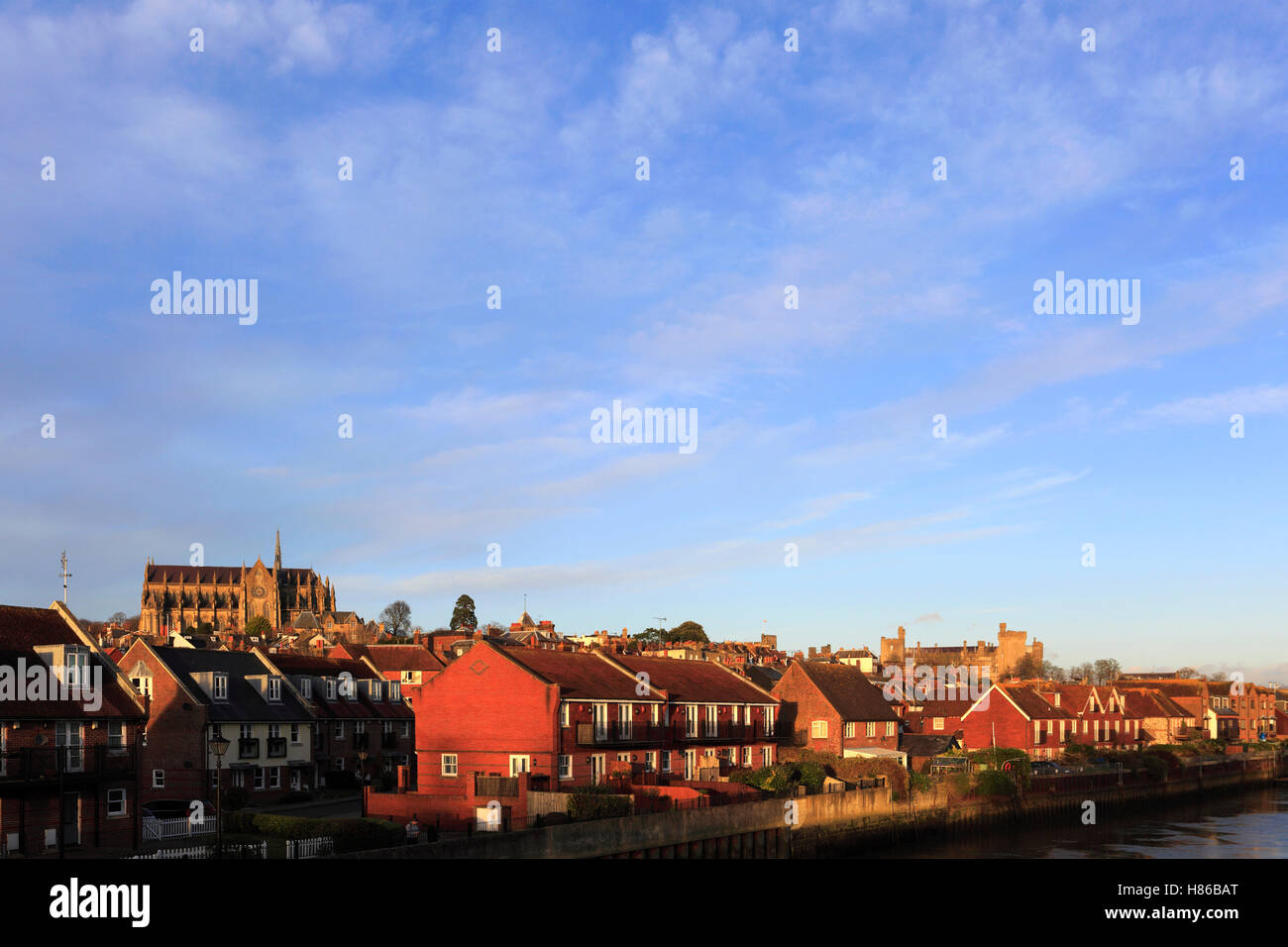 Tramonto in inverno, fiume Arun, città di Arundel, West Sussex County, England, Regno Unito Foto Stock