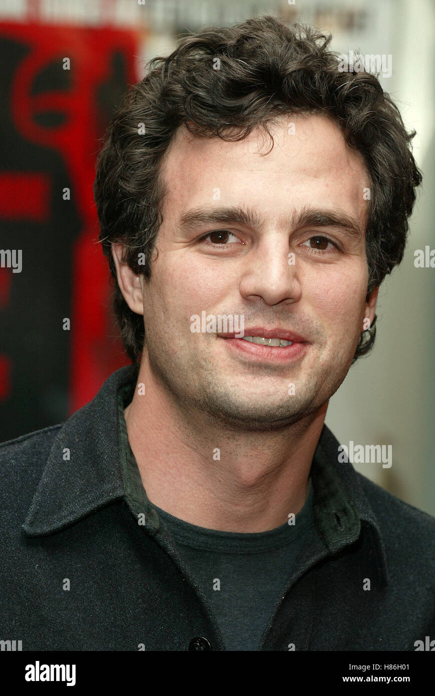 MARK RUFFALO confessioni di una mente pericolosa PREMIERE WESTWOOD LOS ANGELES STATI UNITI D'AMERICA 11 Dicembre 2002 Foto Stock