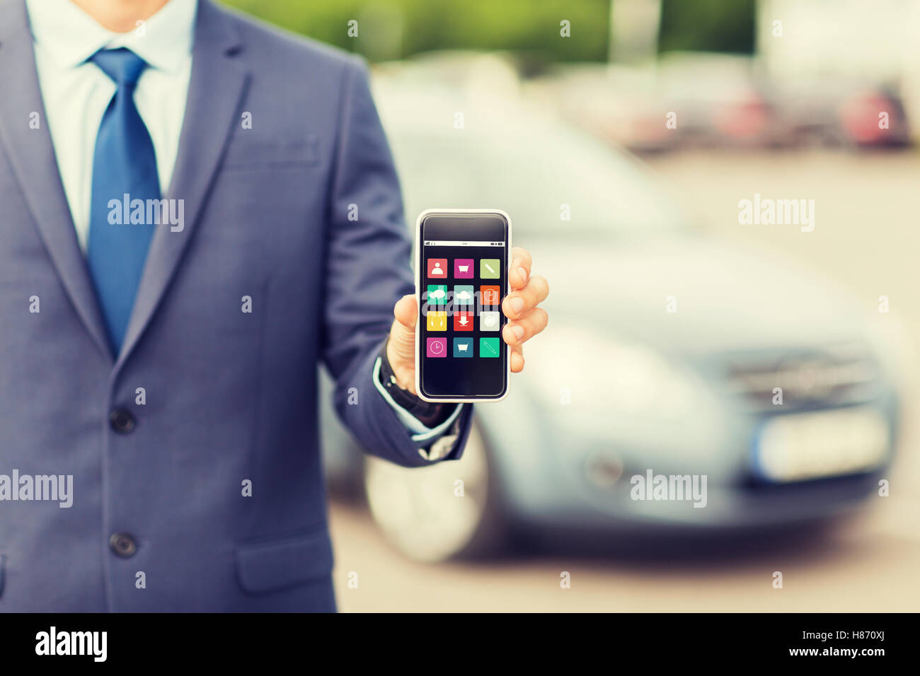 Close up di business man con il menu dello smartphone Foto Stock