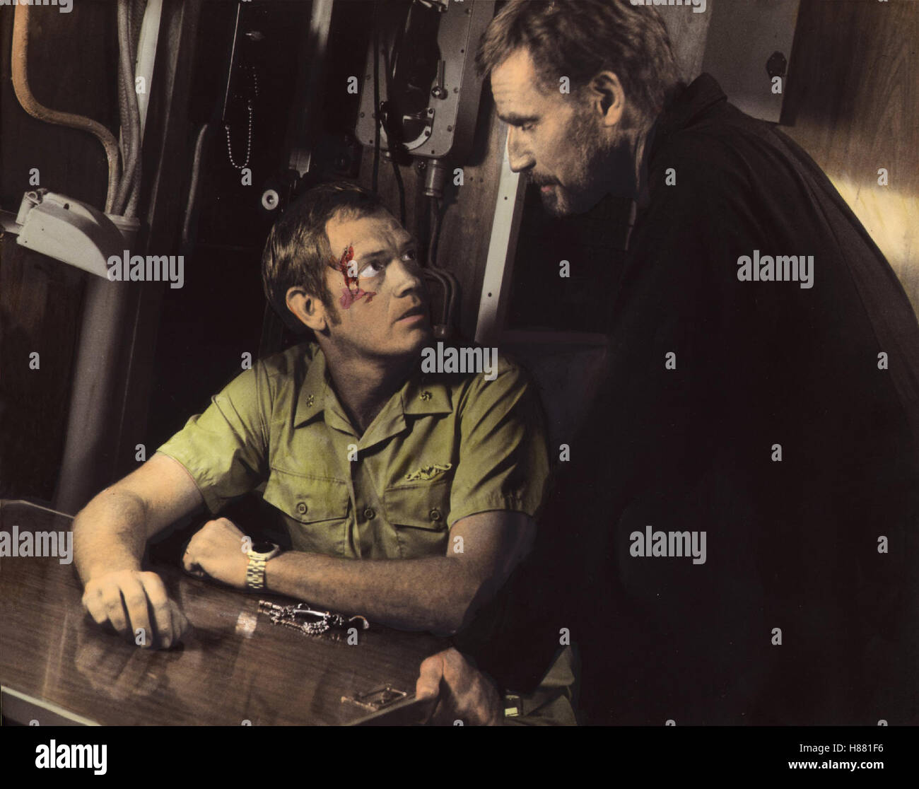 U-Boot in non, (GRAY LADY DOWN) USA 1976, Regie: David Greene, David Carradine, Charlton Heston, Stichwort: Wunde Foto Stock