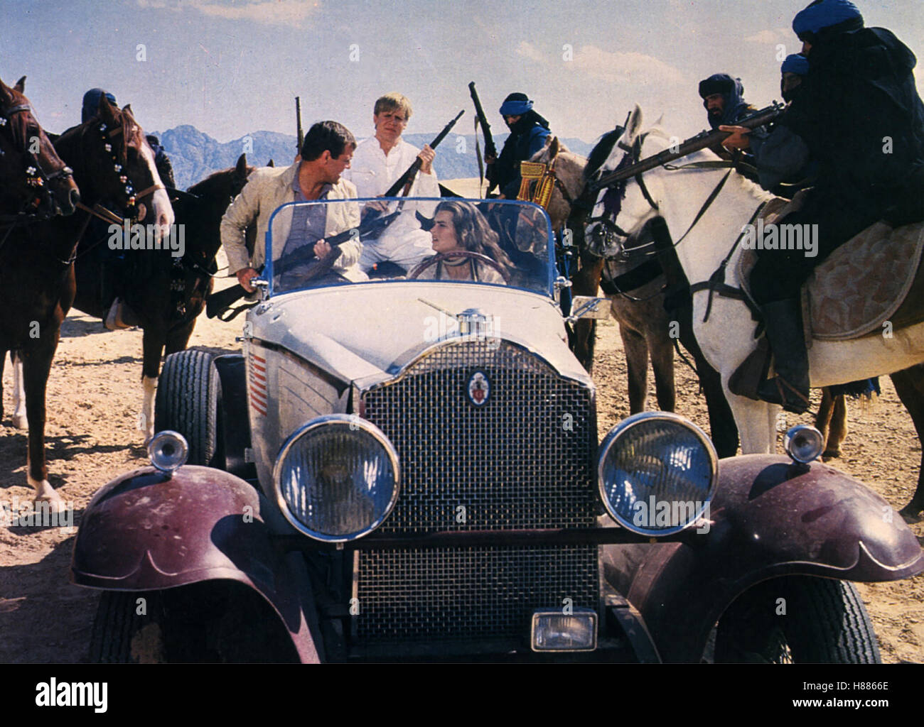 Sahara, (Sahara) USA 1982, Regie: Andrew V. McLaglen, BROOKE SHIELDS (mi), Stichwort: Pferde, oldtimer, Gewehre Foto Stock