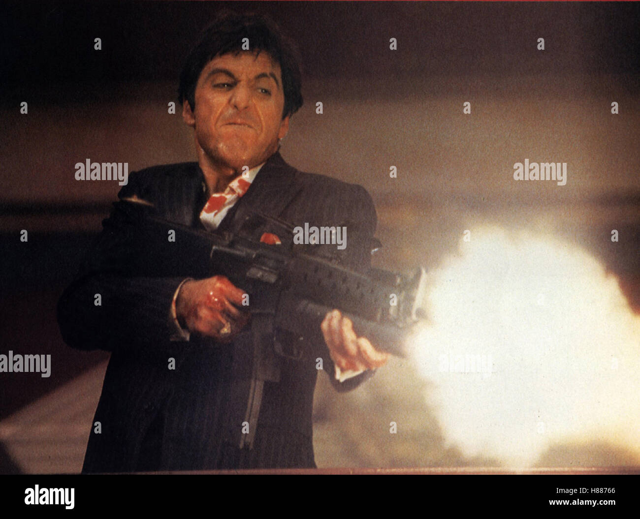 Scarface, (SCARFACE) USA 1983, Regie: Brian De Palma, AL PACINO, Stichwort: Waffe, Gewehr, Feuer, Schuß, Schießen Foto Stock