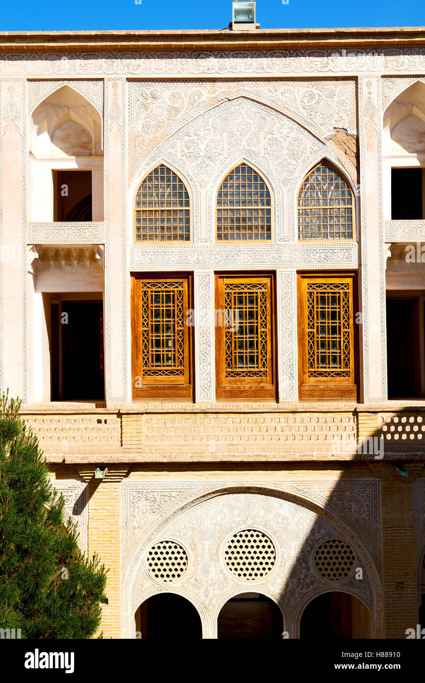 La sfocatura in iran kashan la vecchia architettura persiana in vetro e finestre in background Foto Stock