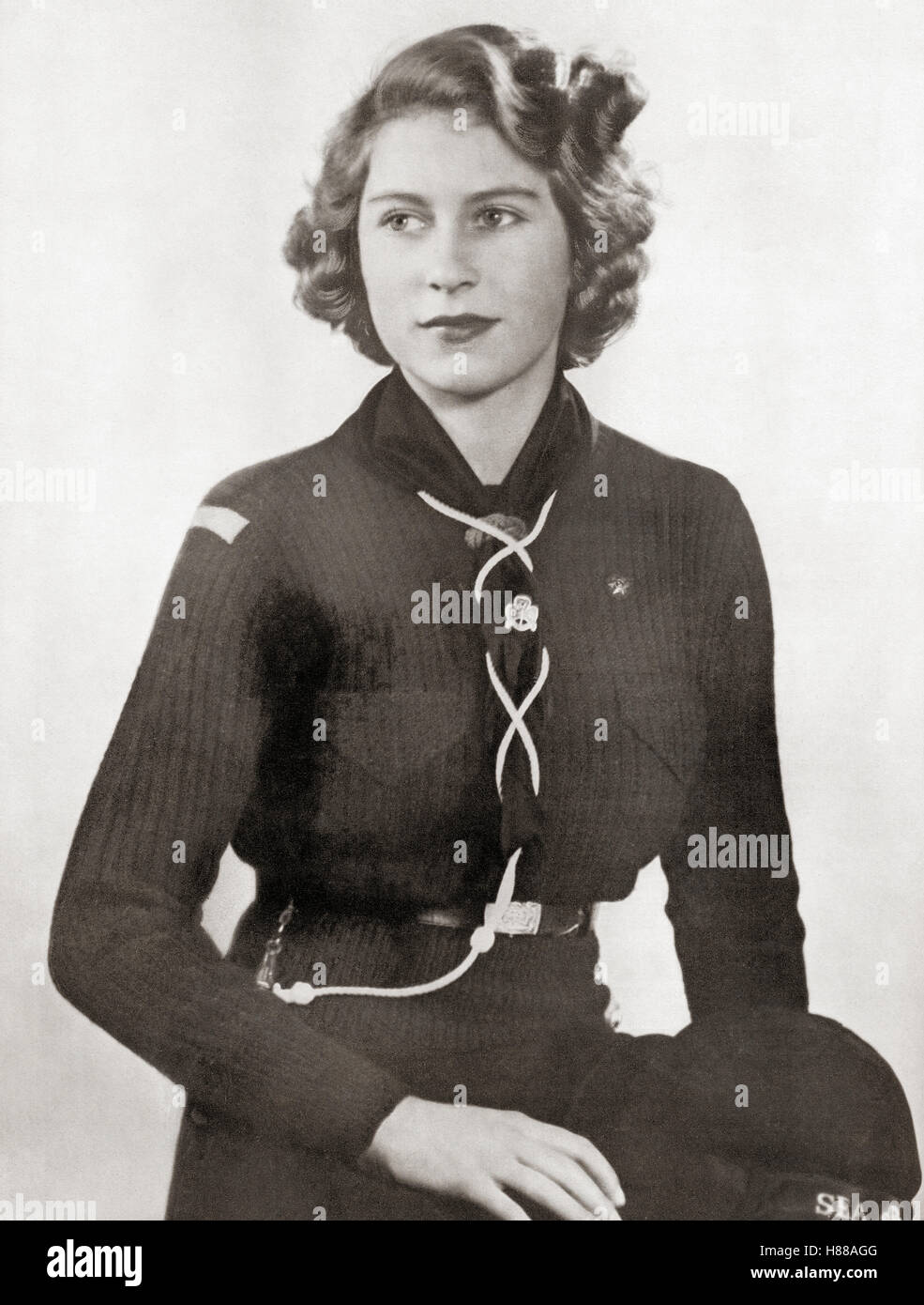 Principessa Elisabetta, futuro Elisabetta II, 1926 - 2022. Regina del Regno Unito, Canada, Australia e Nuova Zelanda. Visto qui nel 1943 vestito in una ragazza scout uniforme. Da una fotografia. Foto Stock