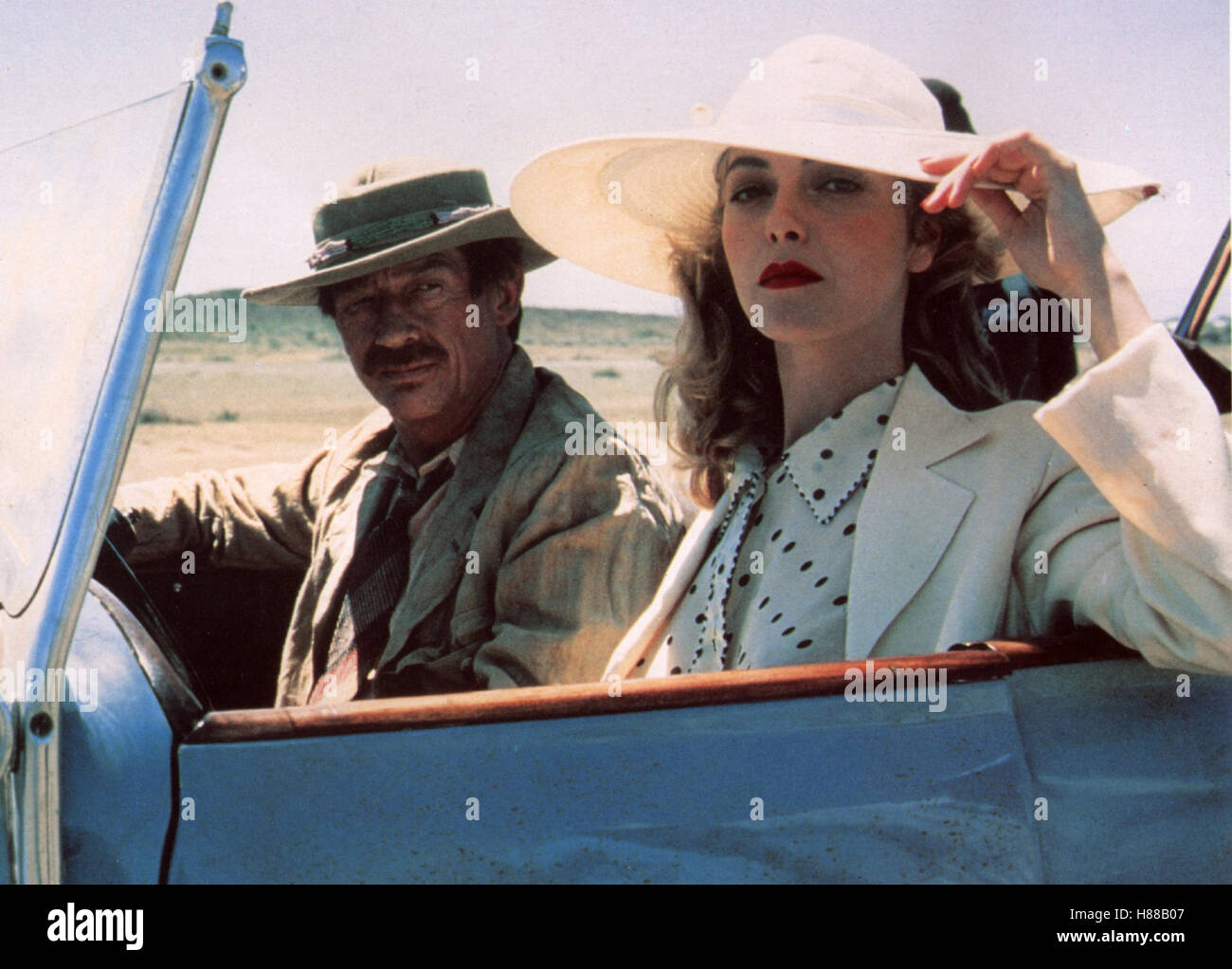 Die letzten Tage von in Kenia, (BIANCO MALE) GB 1987, Regie: Michael Radford, John Hurt, Greta Scacchi, Stichwort: Auto, Cabriolet Foto Stock