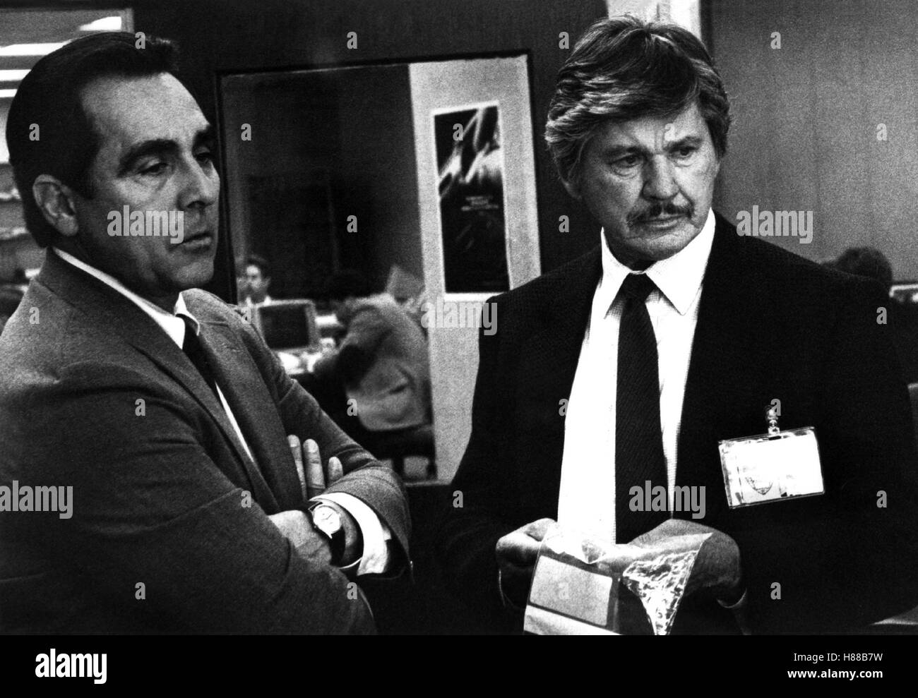 Kinjite - Tödliches Tabu, (KINJITE - VIETATO SOGGETTI) USA 1988, Regie: Jack Lee Thompson, PERRY LOPEZ, Charles Bronson Foto Stock