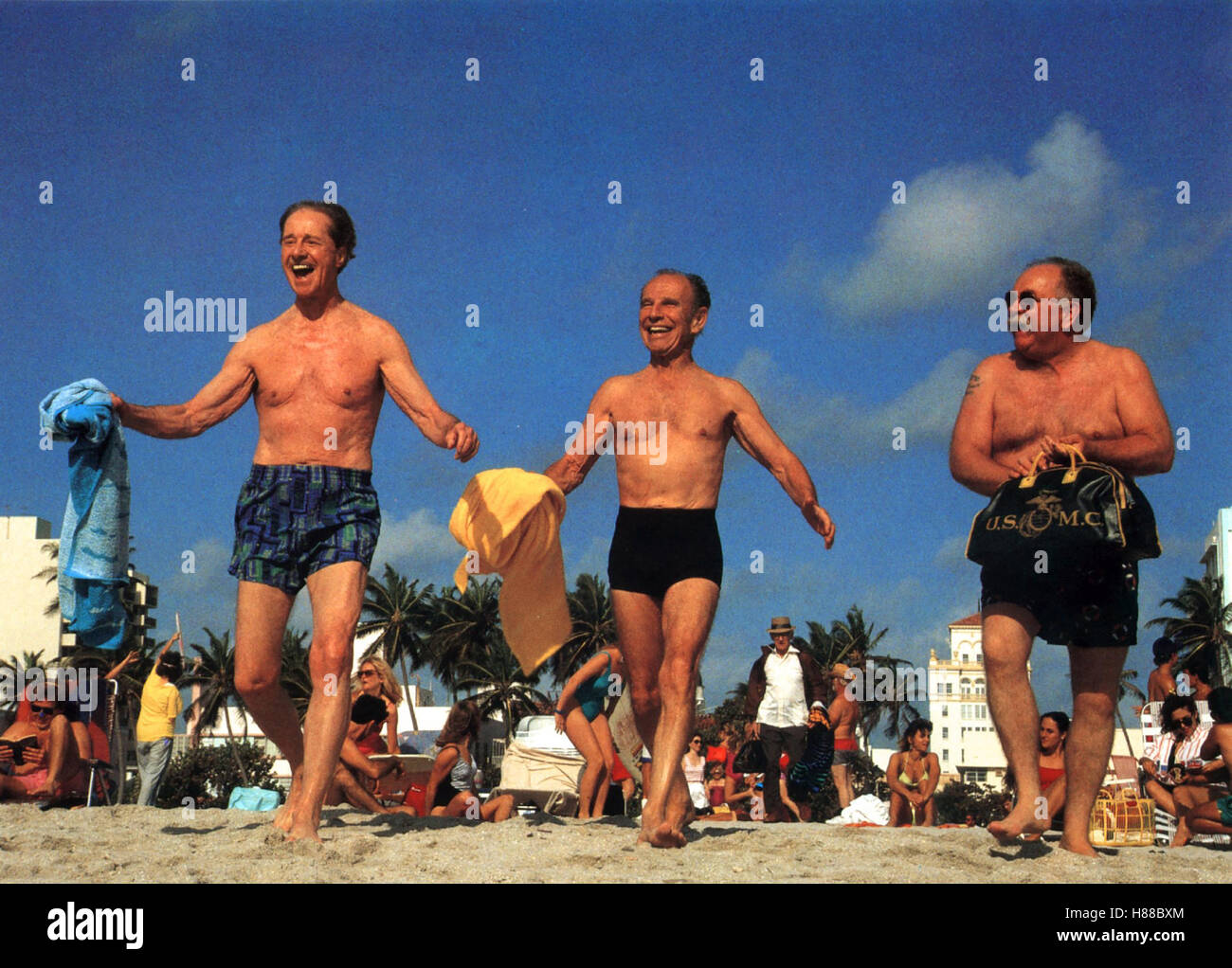 Cocoon II - Die Rückkehr, (COCOON II: IL RITORNO) USA 1988, Regie: Daniel Petrie, DON AMECHE, Hume Cronyn, WILFORD BRIMLEY, Stichwort: Strand, Badehose Foto Stock